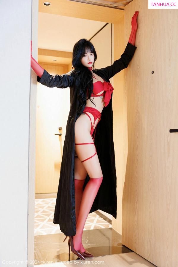 小娜比  [XiuRen]高清写真图 2024.12.27 No.9671 娜比 丝袜美腿第10张图片